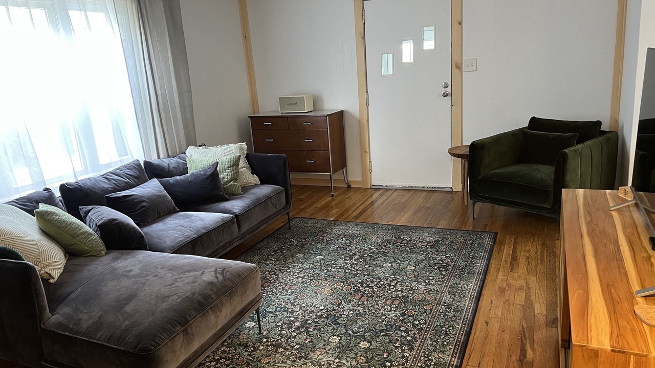 Photo of Bedroom in Beach Lake