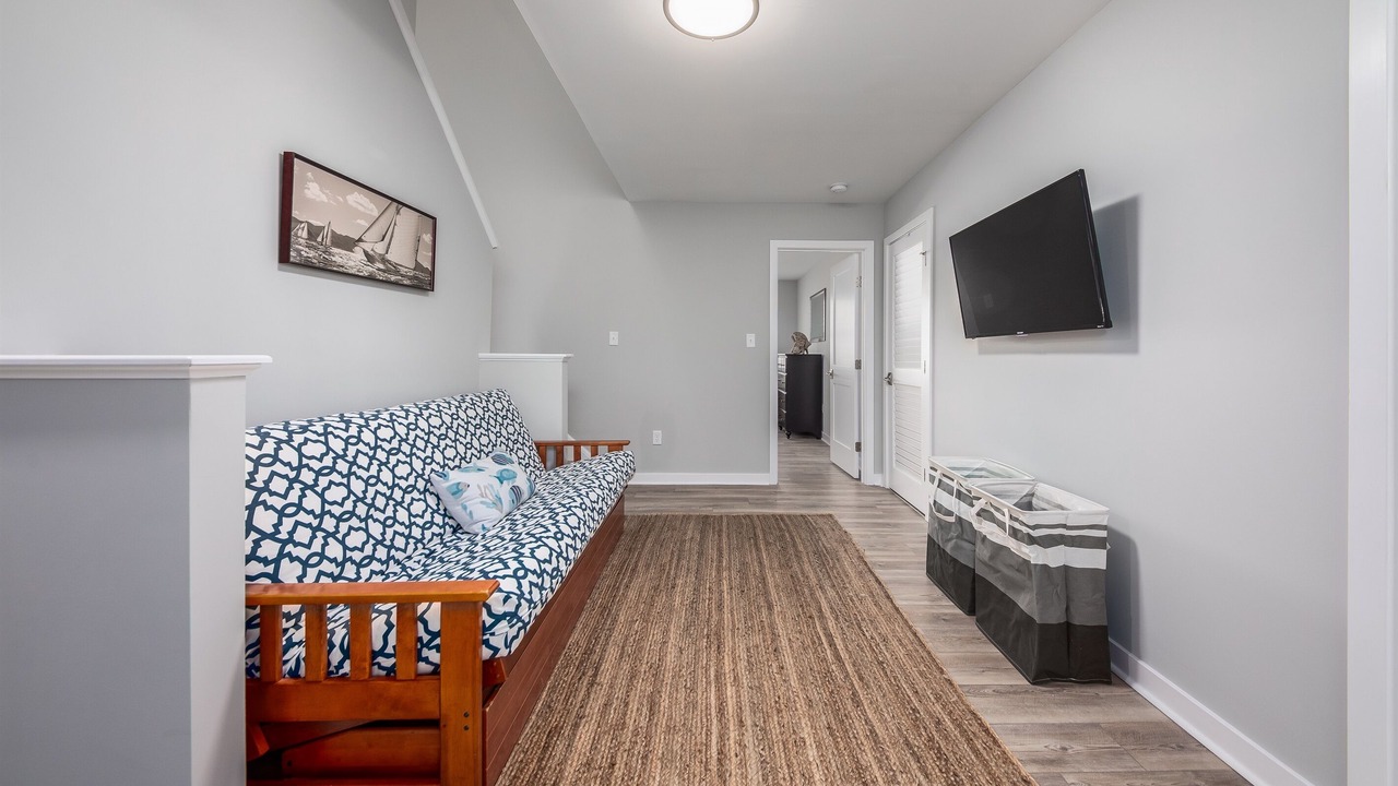 Photo of Others in Issue