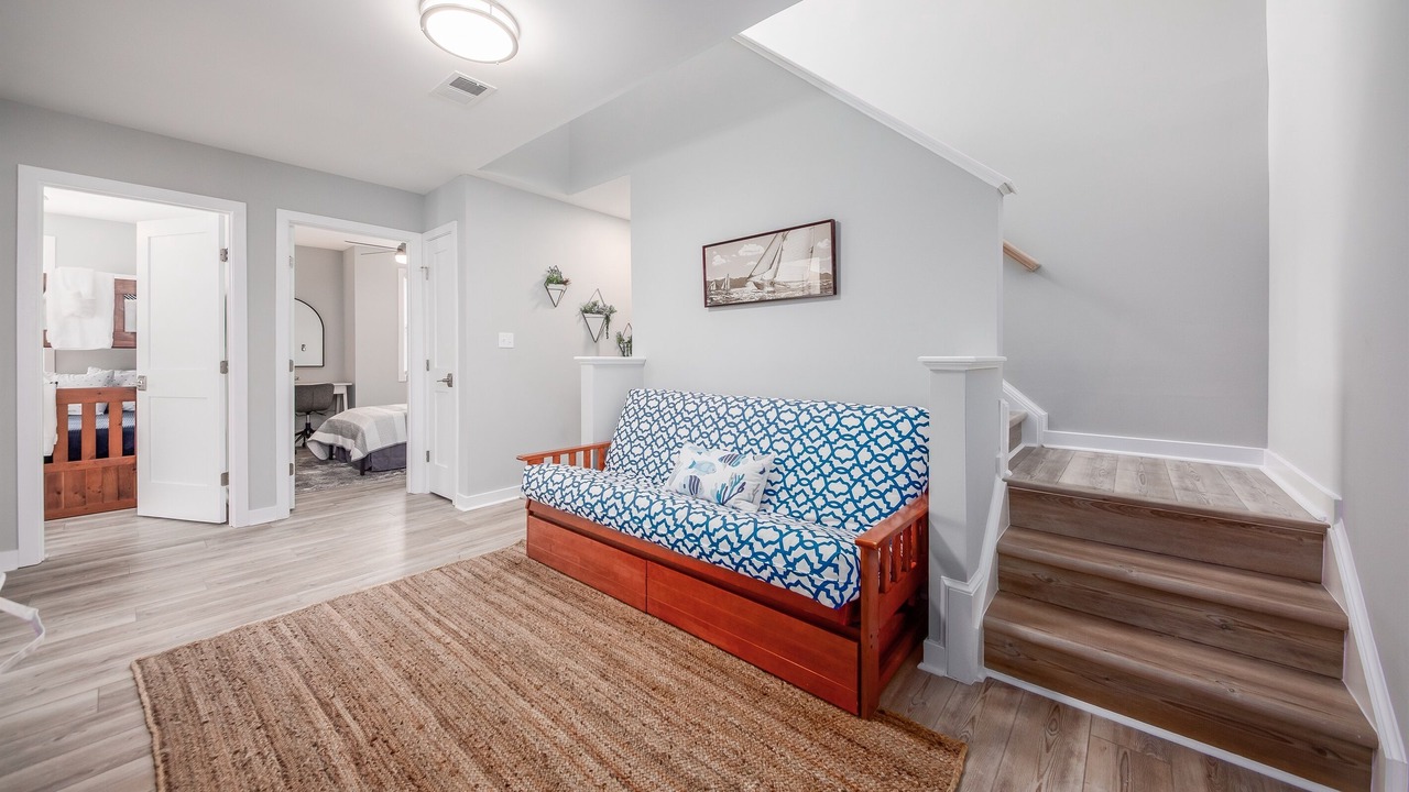 Photo of Others in Issue