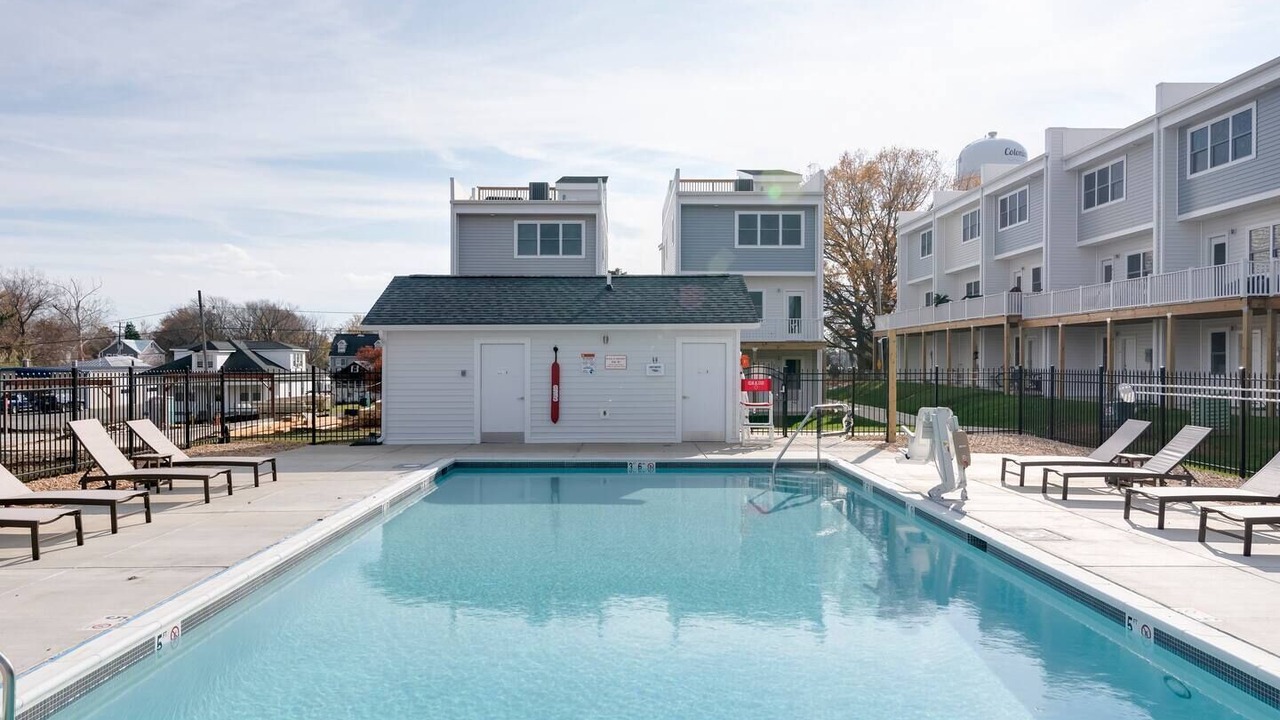 Photo of Outdoor in Issue