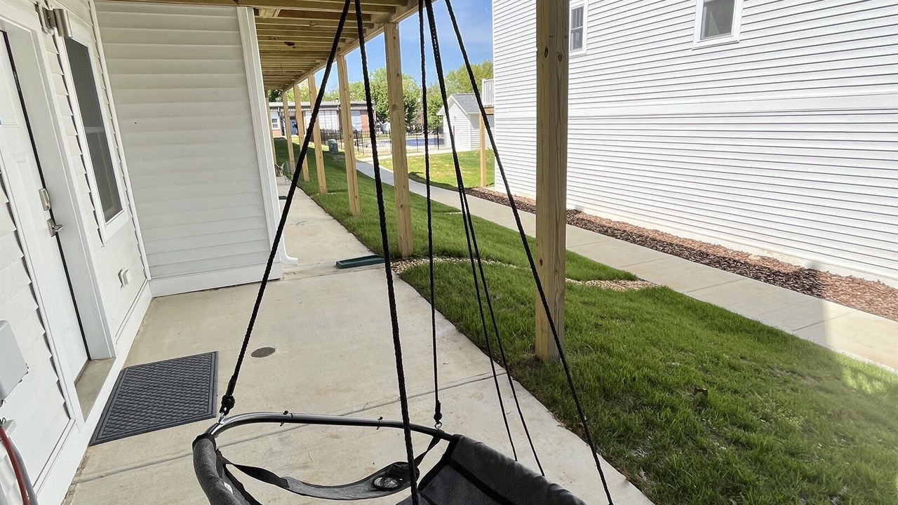 Photo of Others in Issue