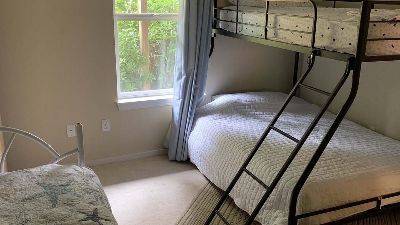 Photo of Bedroom in Everett