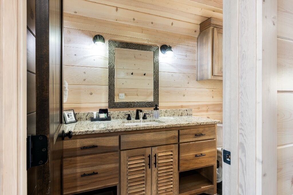 Photo of Bathroom in Golden