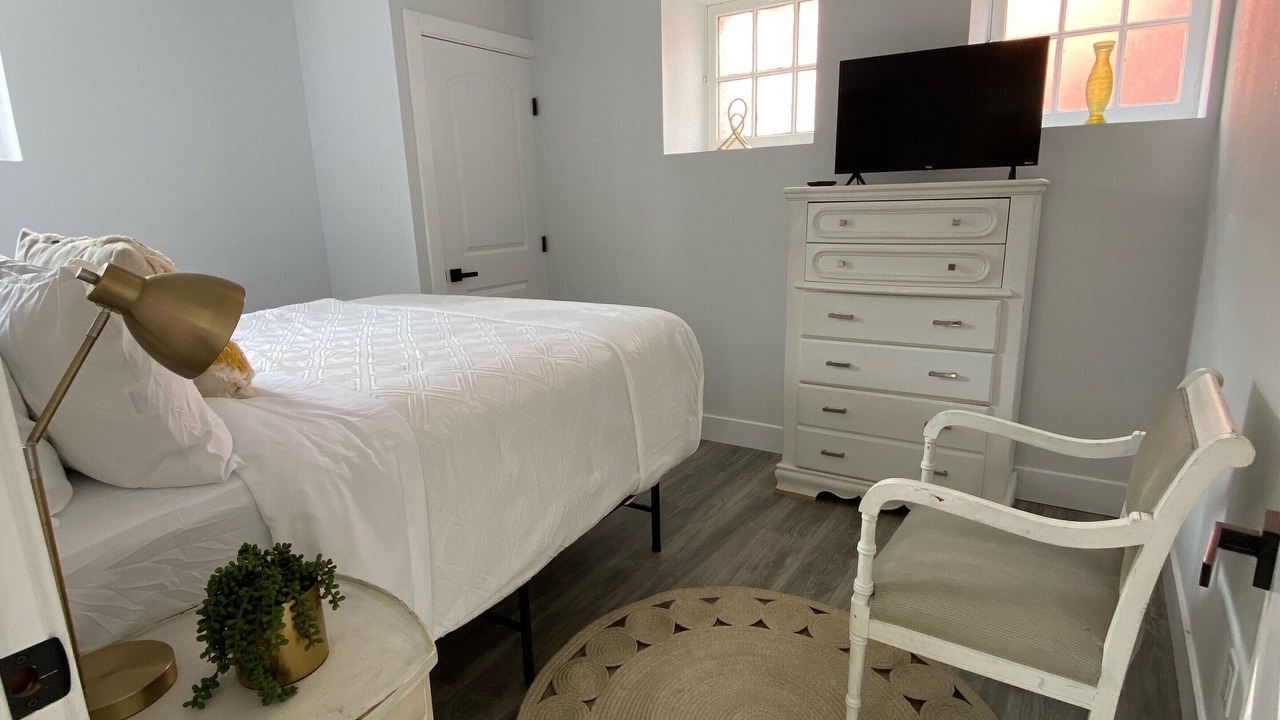 Photo of Bedroom in Poets Corner