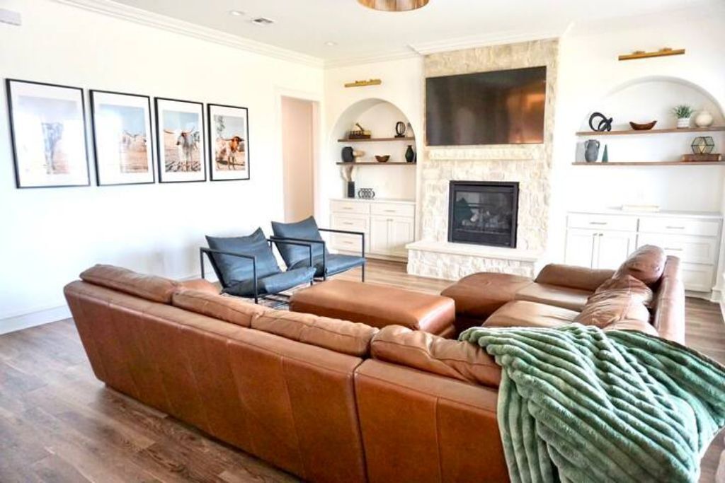 Photo of Livingroom in Oakland