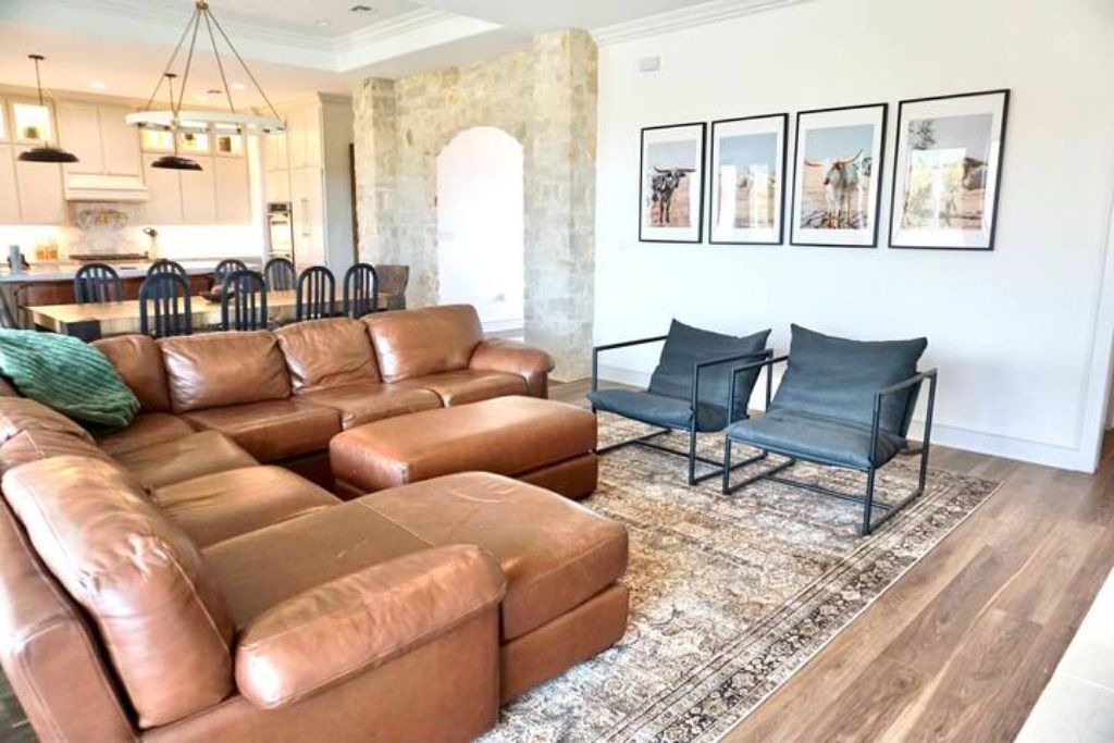 Photo of Livingroom in Oakland