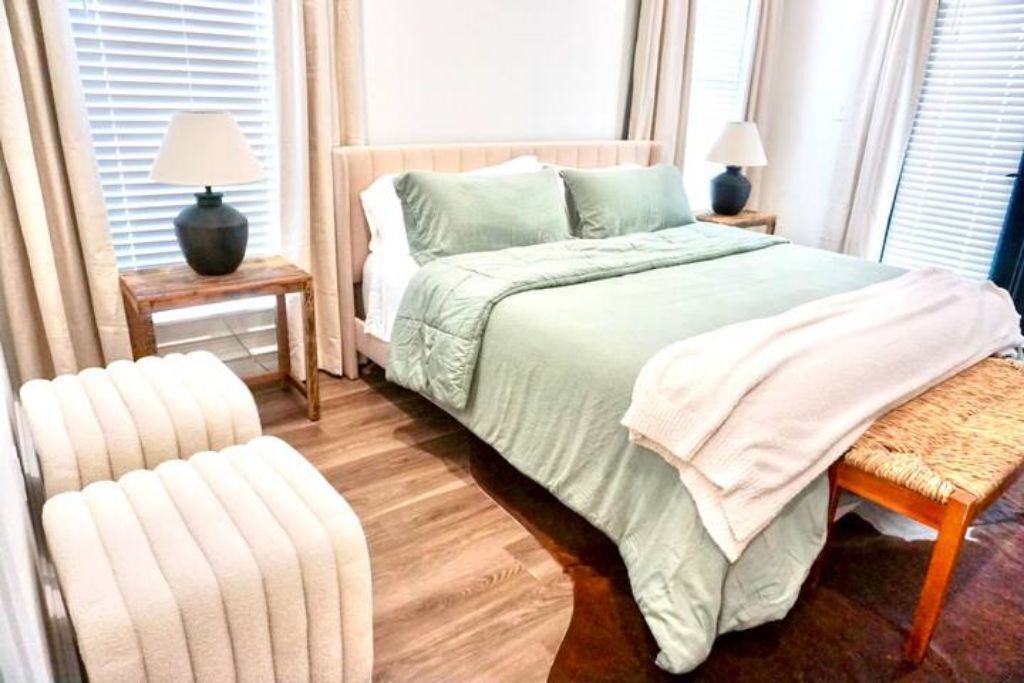 Photo of Bedroom in Oakland
