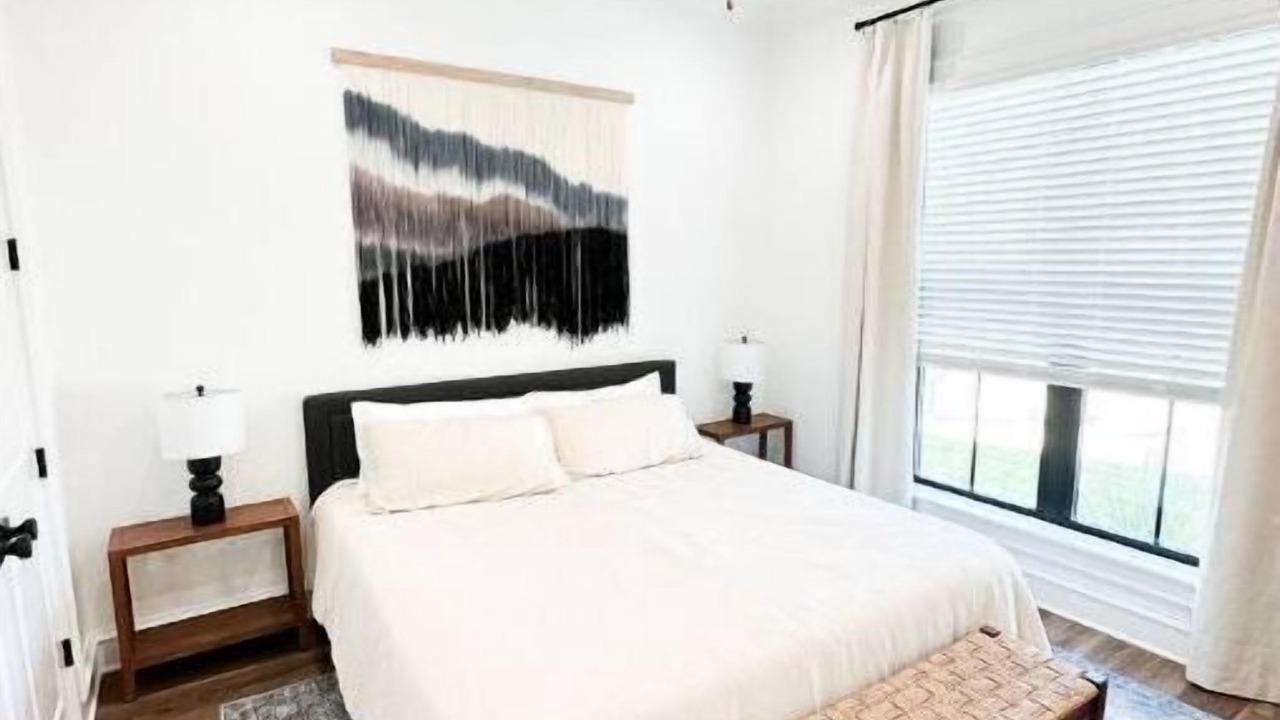 Photo of Bedroom in Oakland