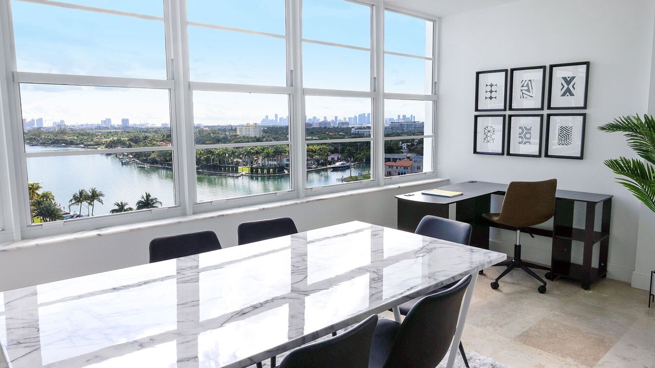 Photo of Others in Mid Beach