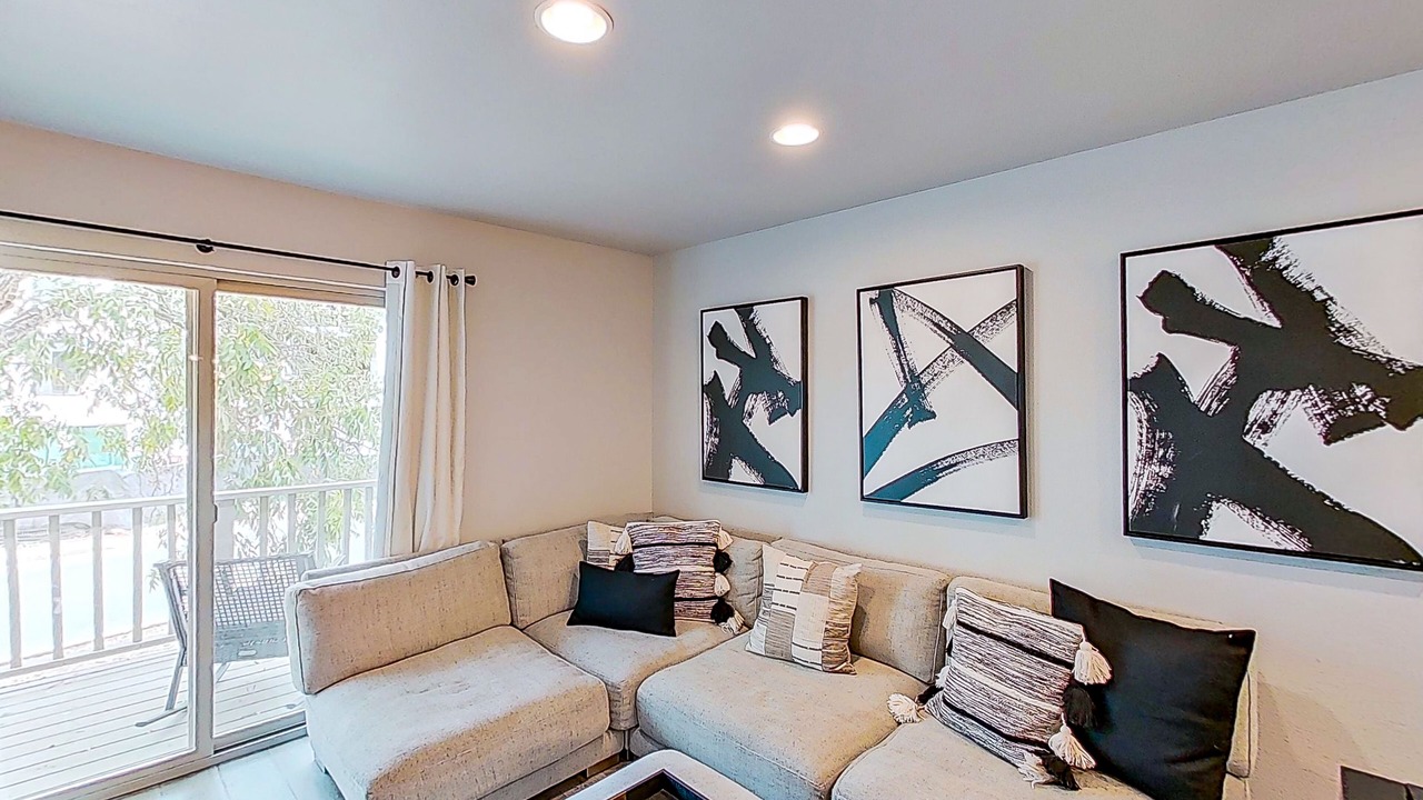 Photo of Livingroom in Horseshoe Bay