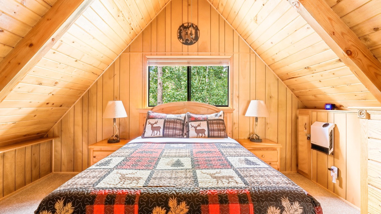 Photo of Bedroom in Big Bear City