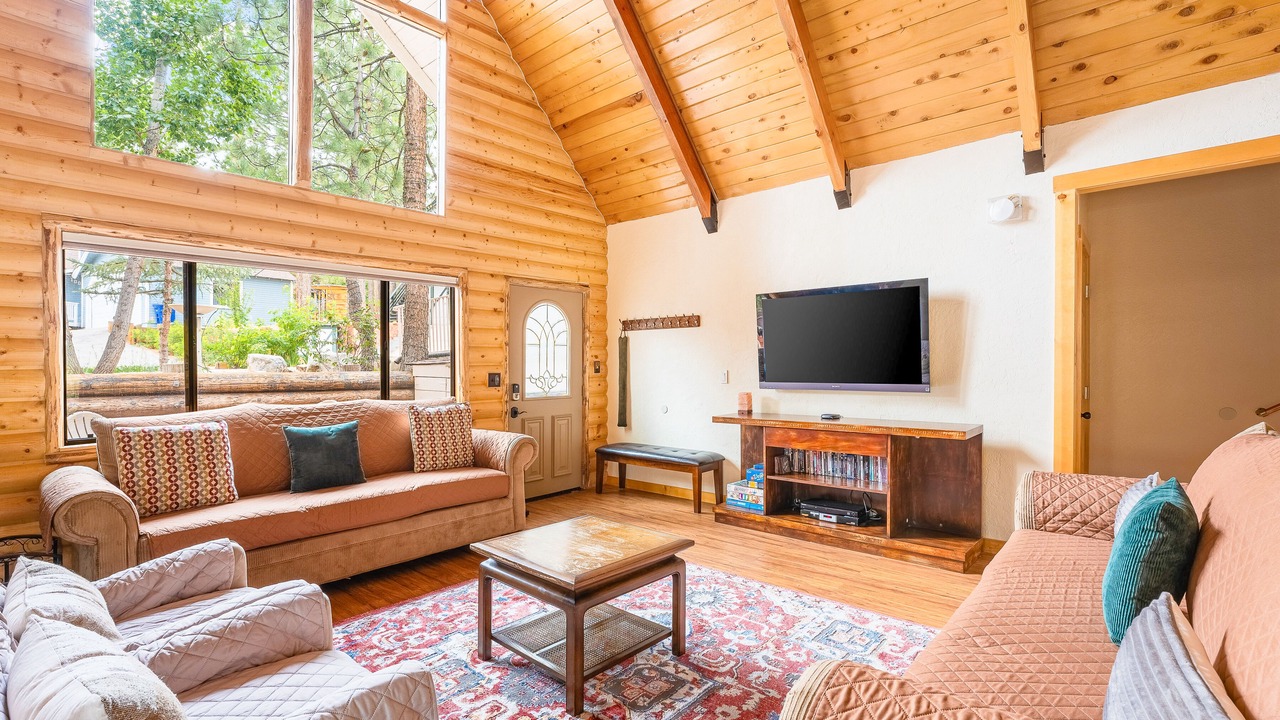 Photo of Livingroom in Big Bear City