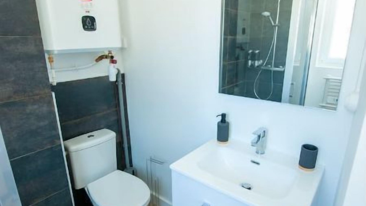 Photo of Bathroom in Ecartelee-Bonabry-Orieres-Paron