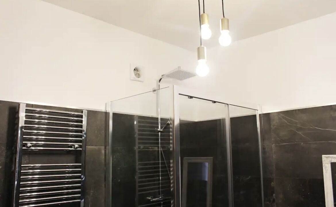 Photo of Bathroom in Auxerre