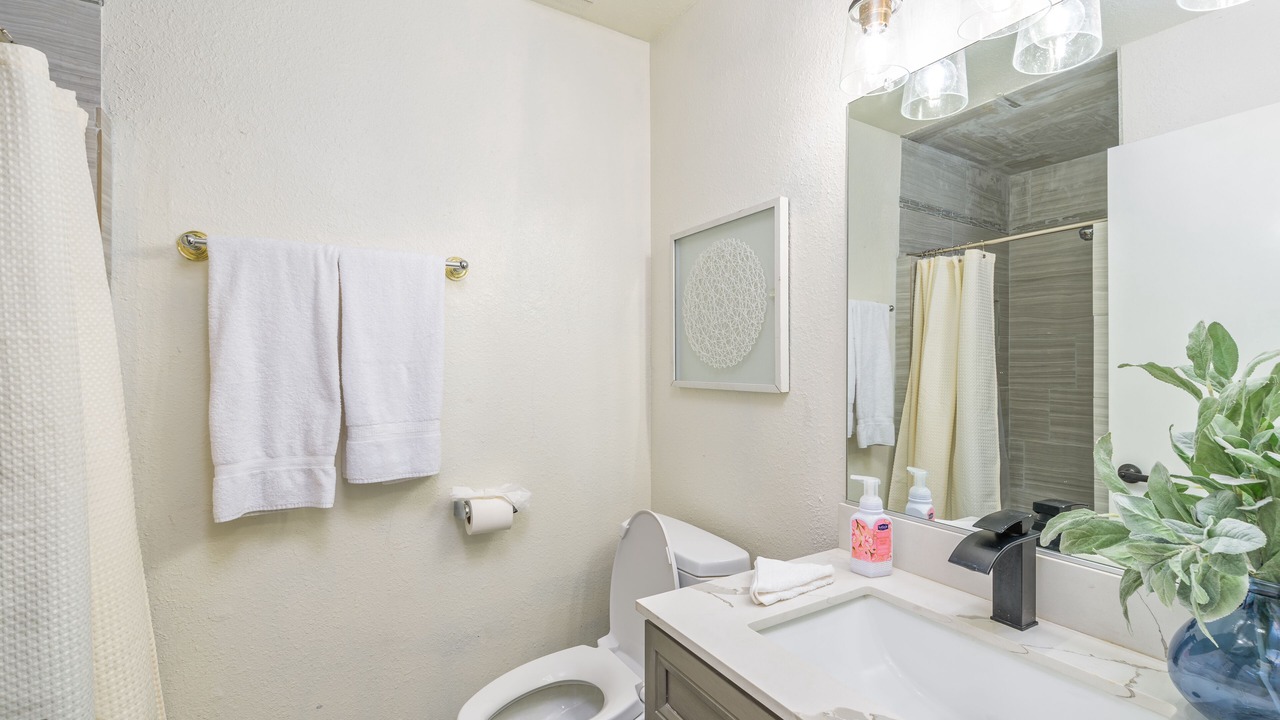 Photo of Bathroom in Foothill Farms