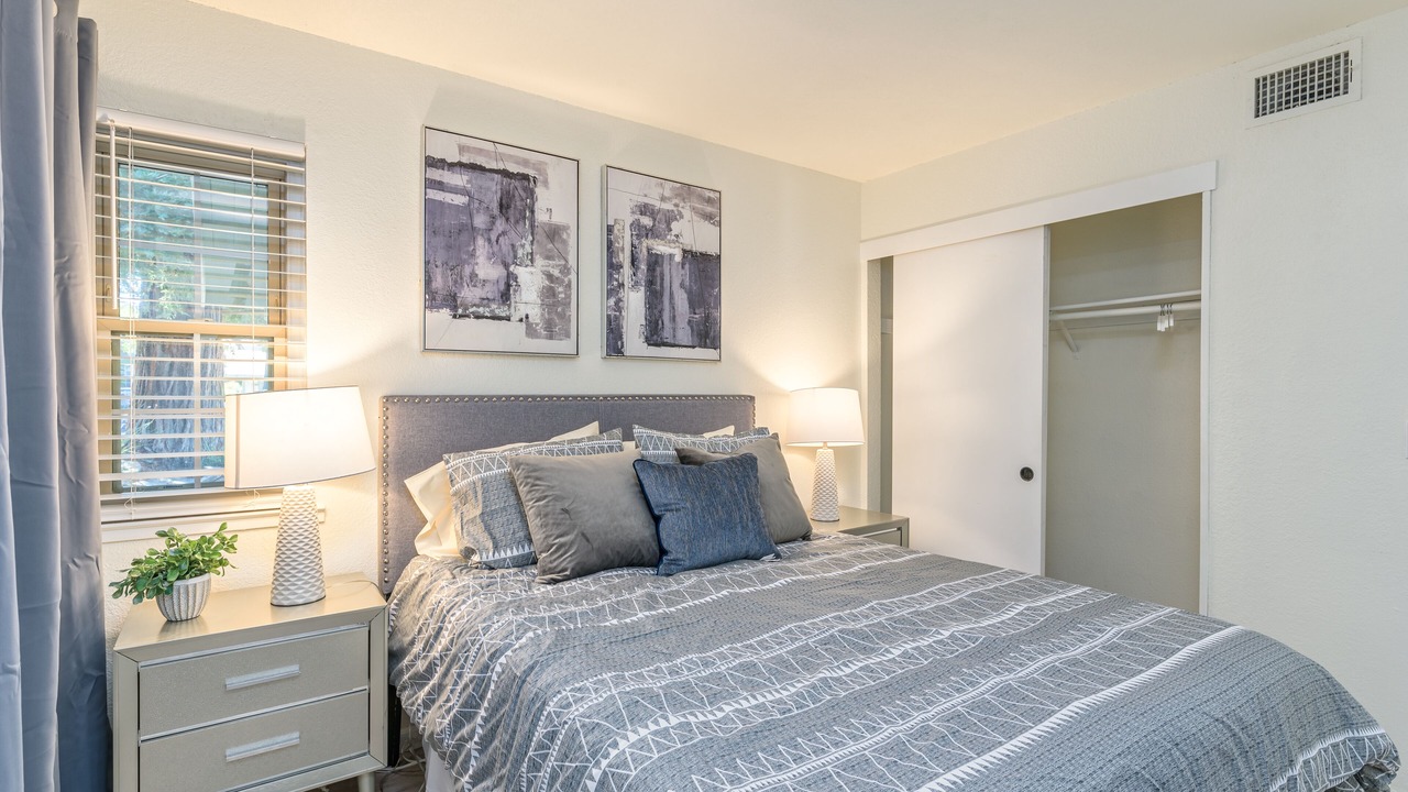 Photo of Bedroom in Foothill Farms