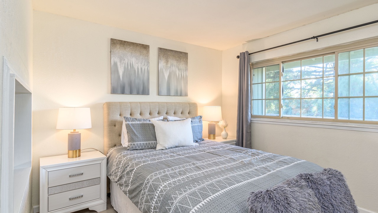 Photo of Bedroom in Foothill Farms