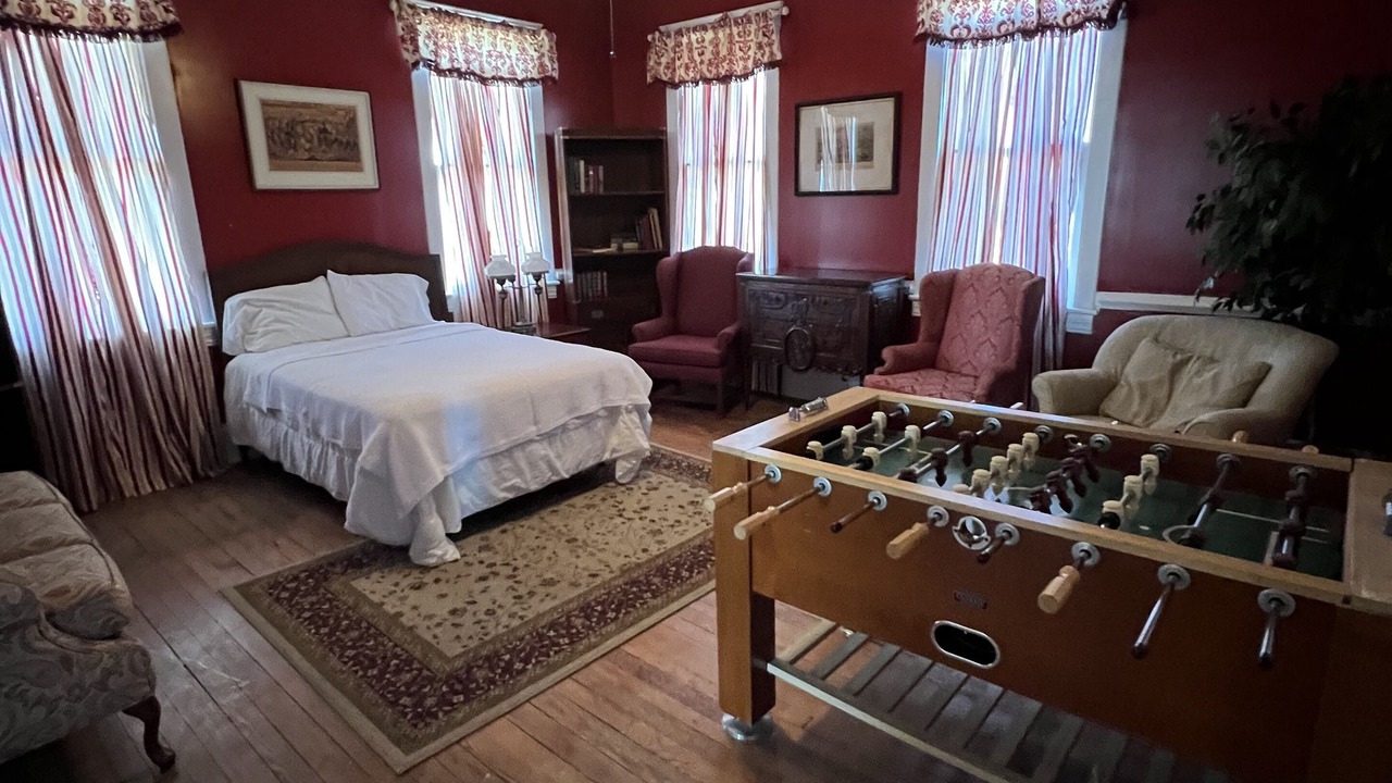 Photo of Bedroom in North Newport News