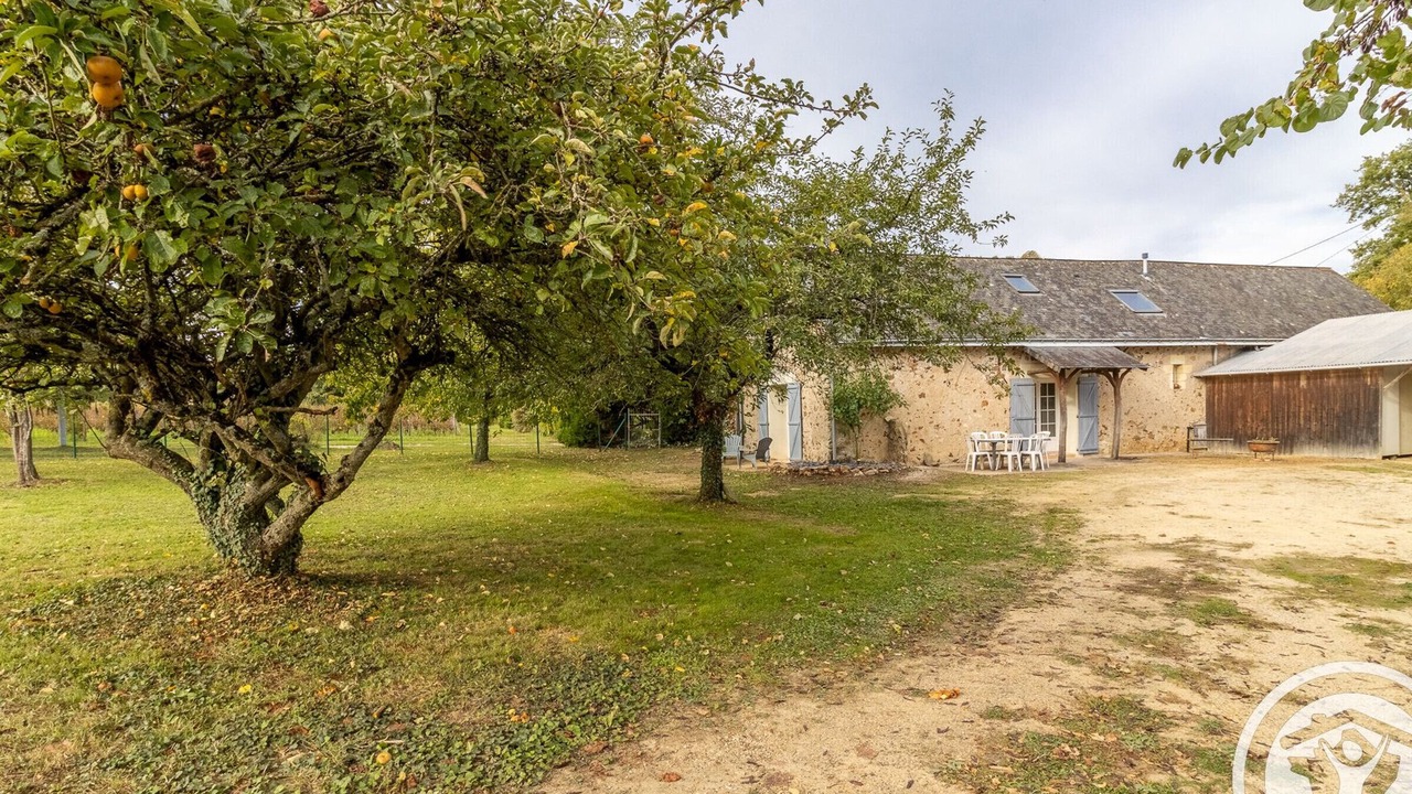 Photo of Outdoor in Coutures