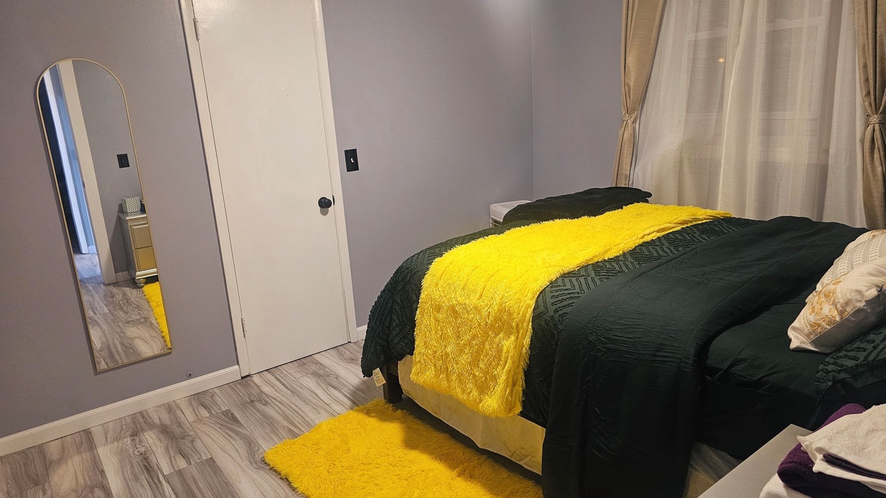 Photo of Bedroom in Orchard Park
