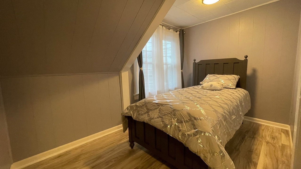 Photo of Bedroom in Orchard Park