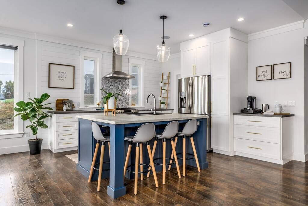 Photo of Others in Holyrood