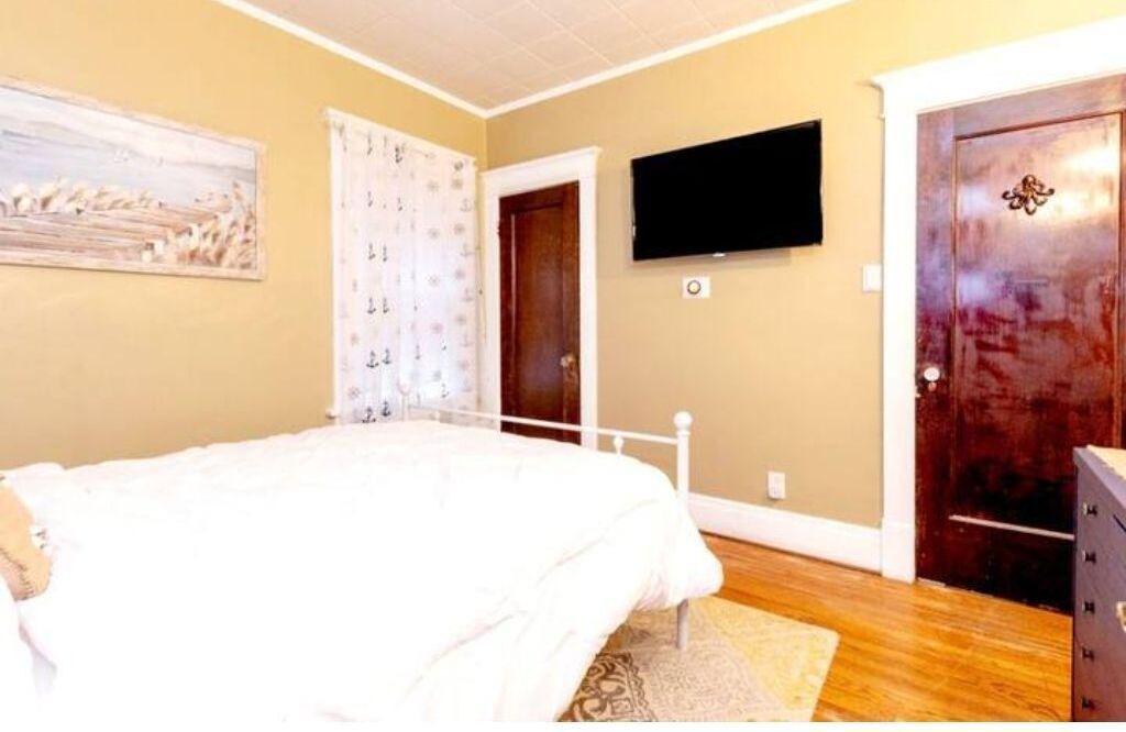 Photo of Bedroom in North Buffalo