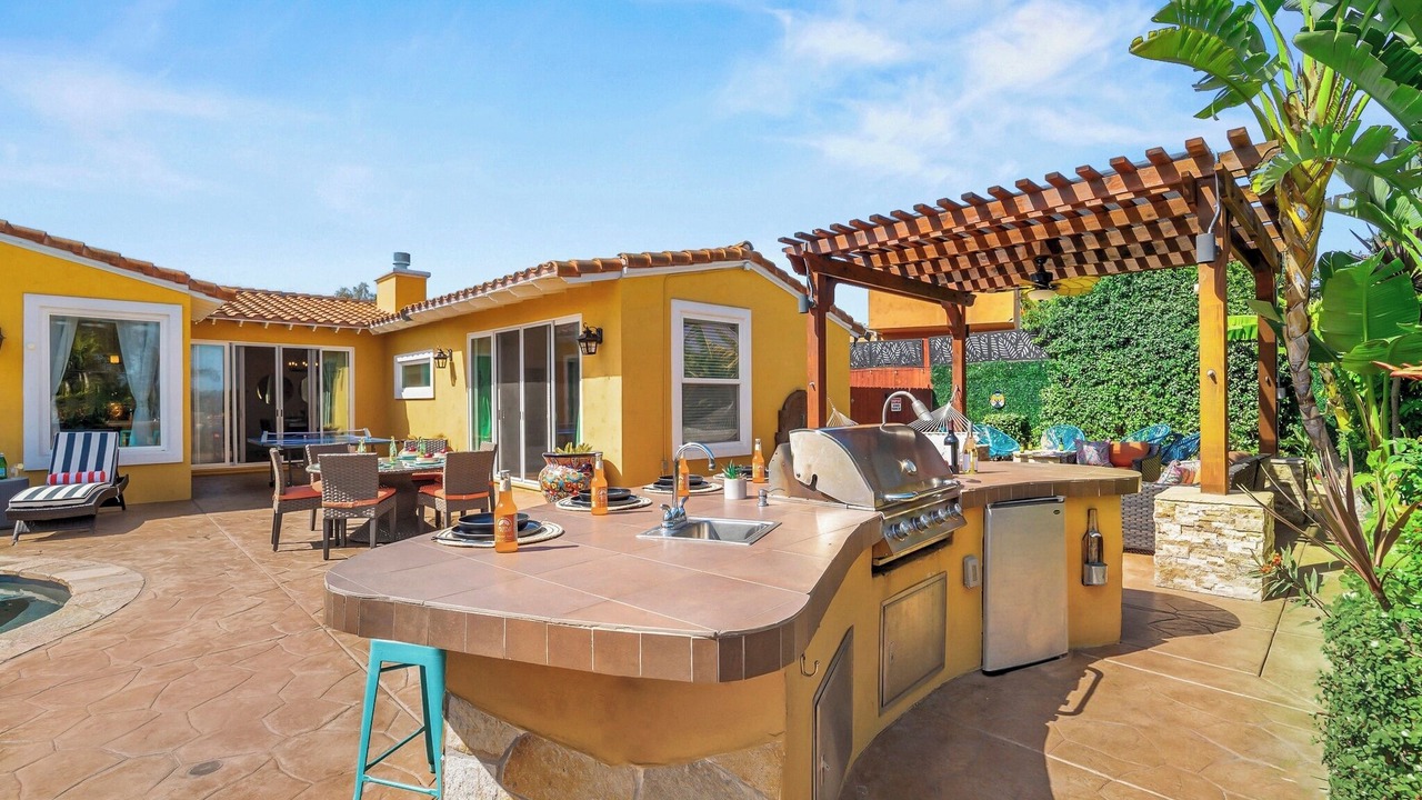 Photo of Outdoor in Linda Vista