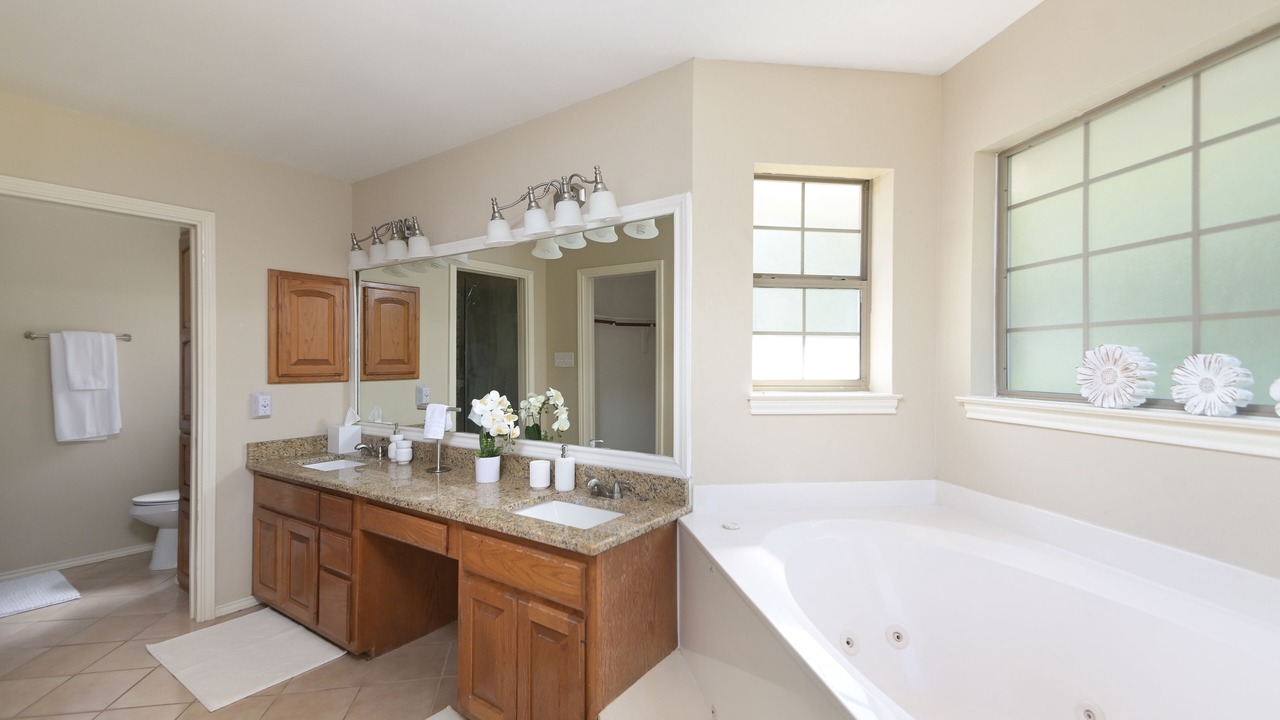 Photo of Bathroom in Crownridge of Texas
