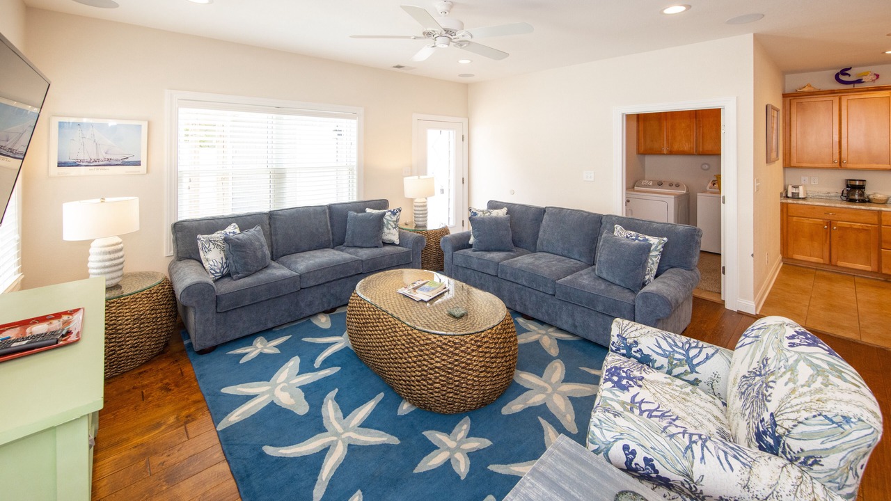Photo of Livingroom in Northeast Virginia Beach