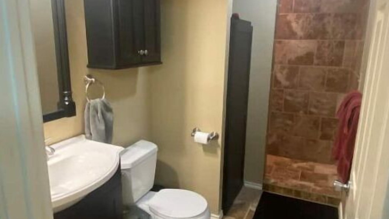 Photo of Bathroom in Ira
