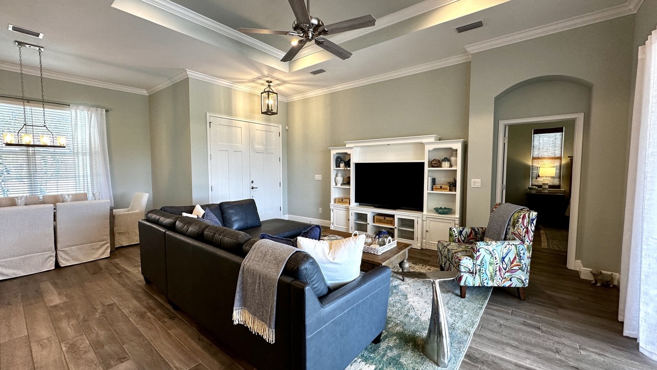 Photo of Livingroom in Broadmoor