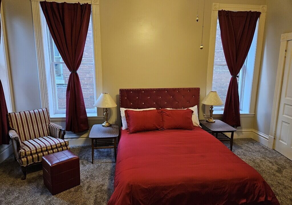 Photo of Bedroom in Lafayette Square