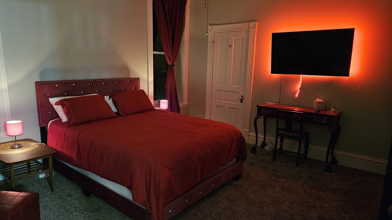 Photo of Bedroom in Lafayette Square
