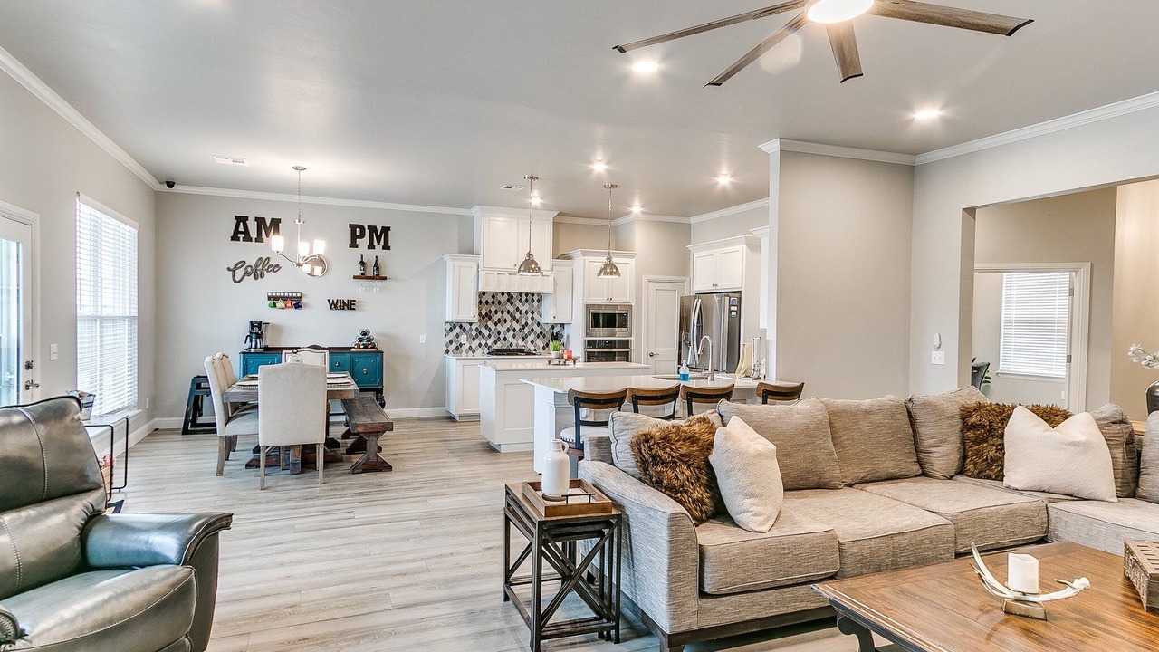 Photo of Livingroom in Yukon