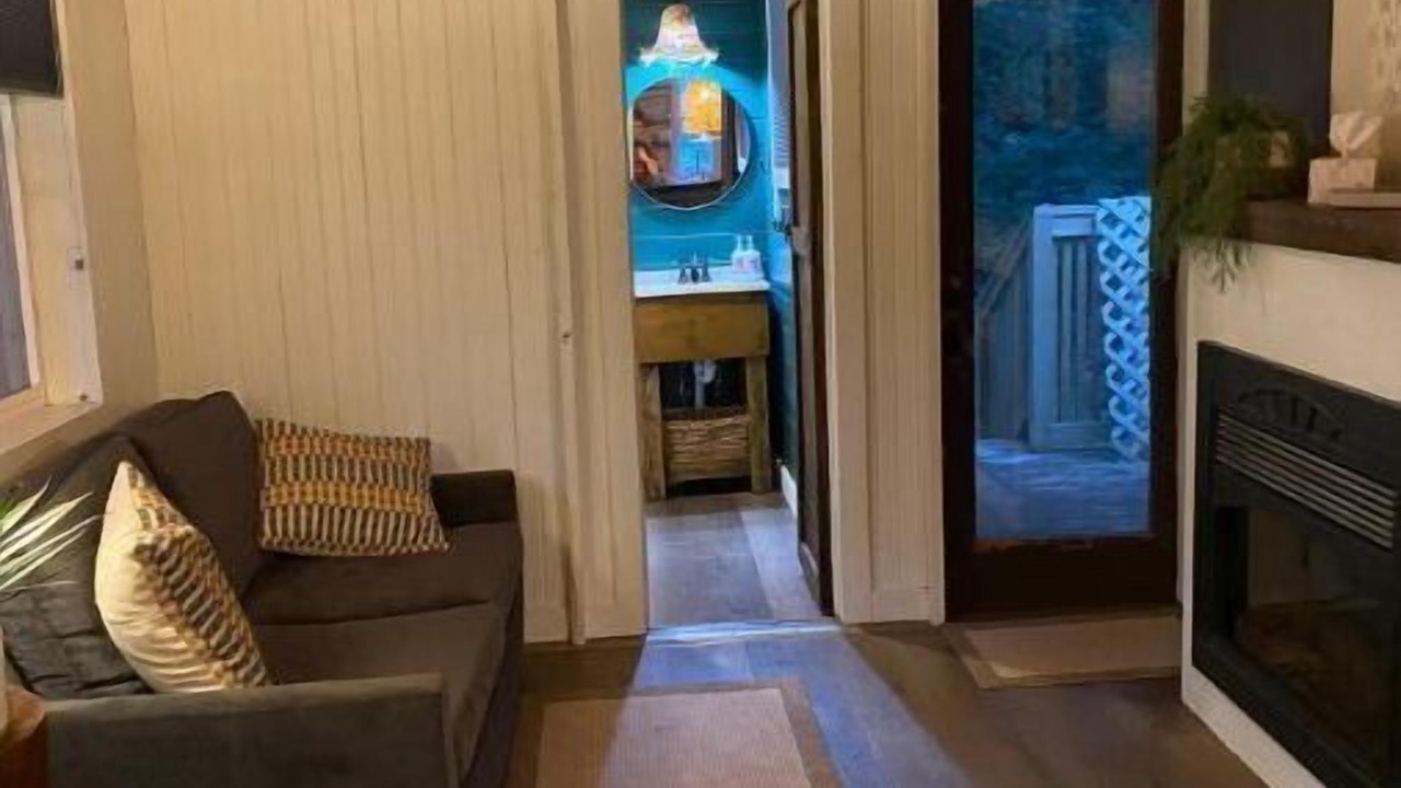 Photo of Livingroom in Harrison