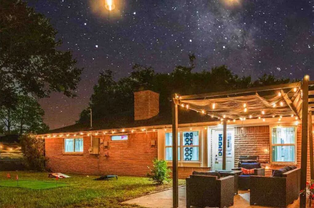 Photo of Outdoor in Sharpstown