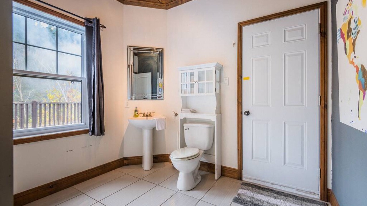 Photo of Bathroom in Saint Come