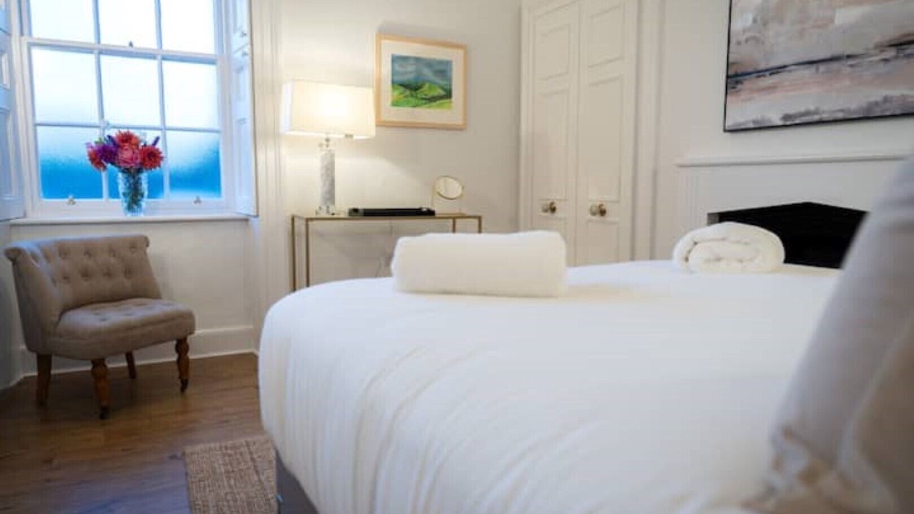 Photo of Others in Annan