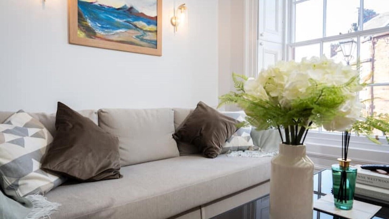 Photo of Others in Annan