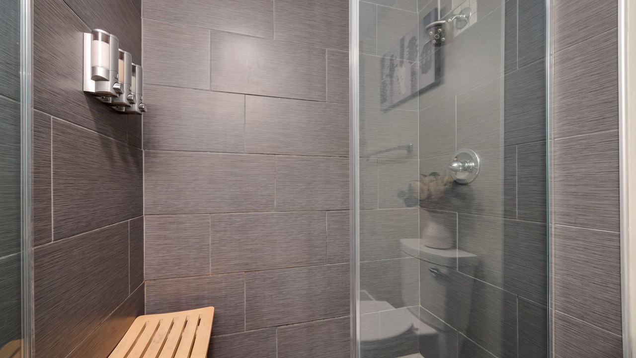 Photo of Bathroom in North Capitol