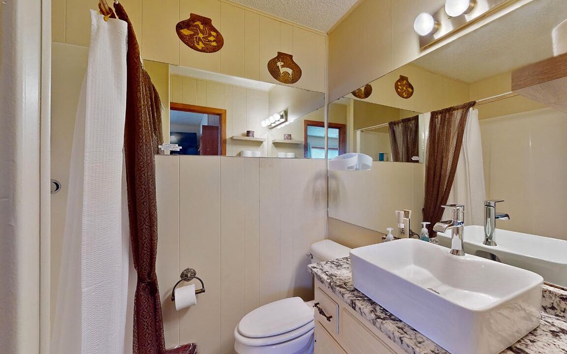 Photo of Bathroom in Ruidoso