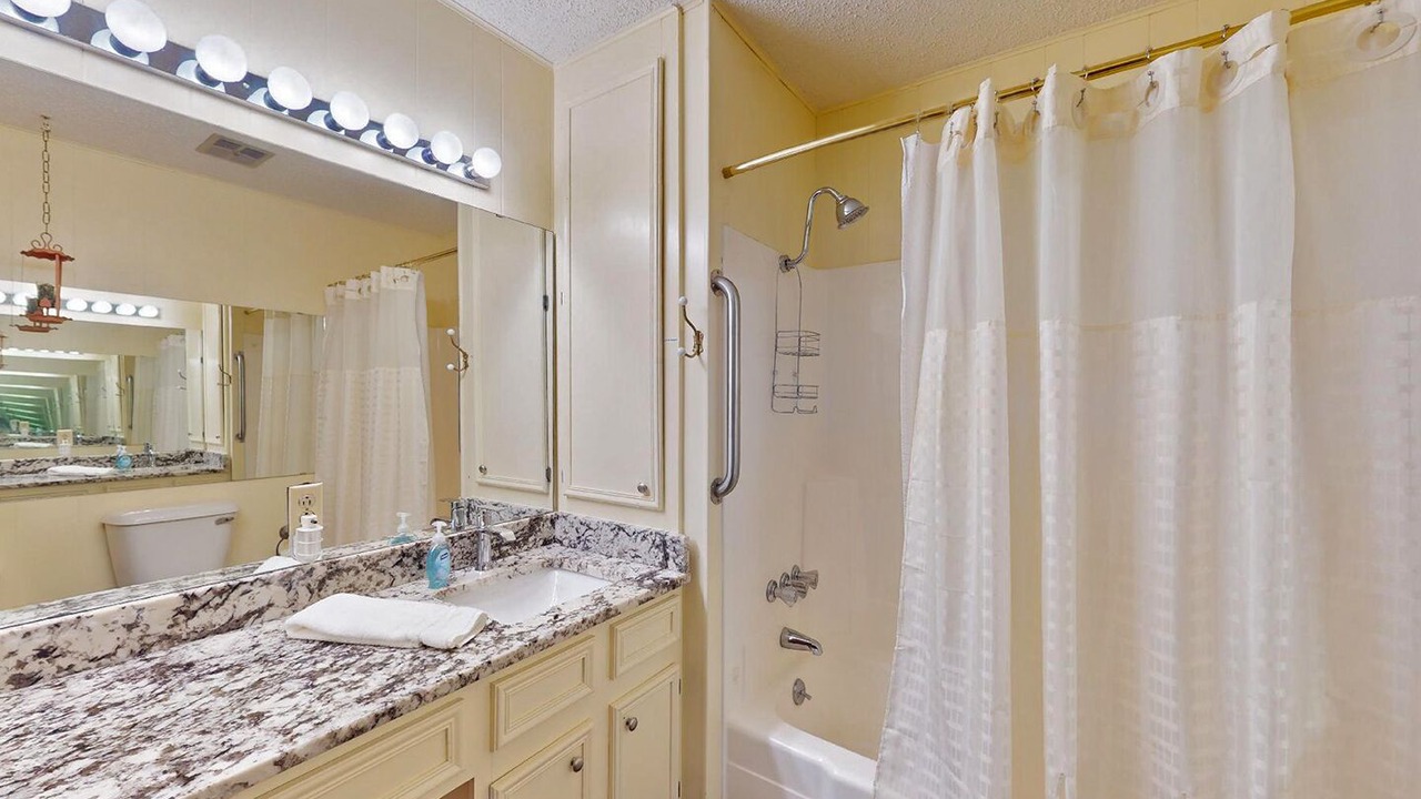Photo of Bathroom in Ruidoso