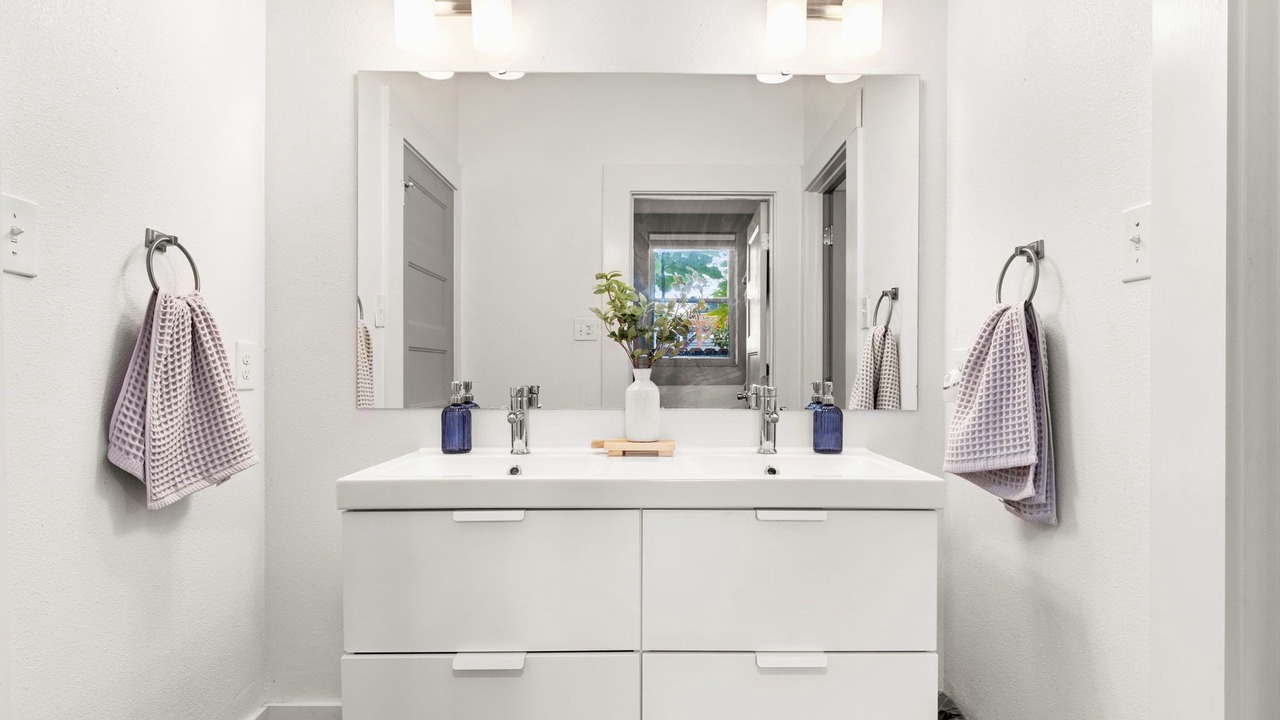 Photo of Bathroom in Government Hill