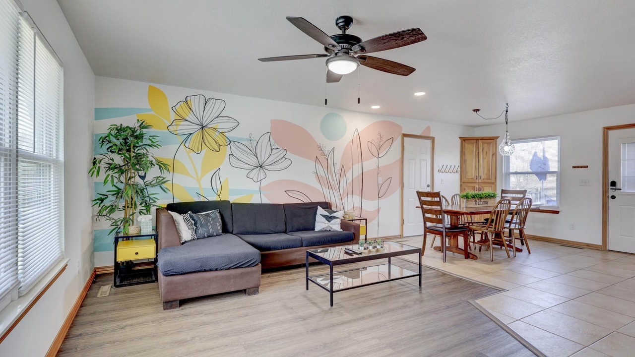 Photo of Livingroom in Joplin