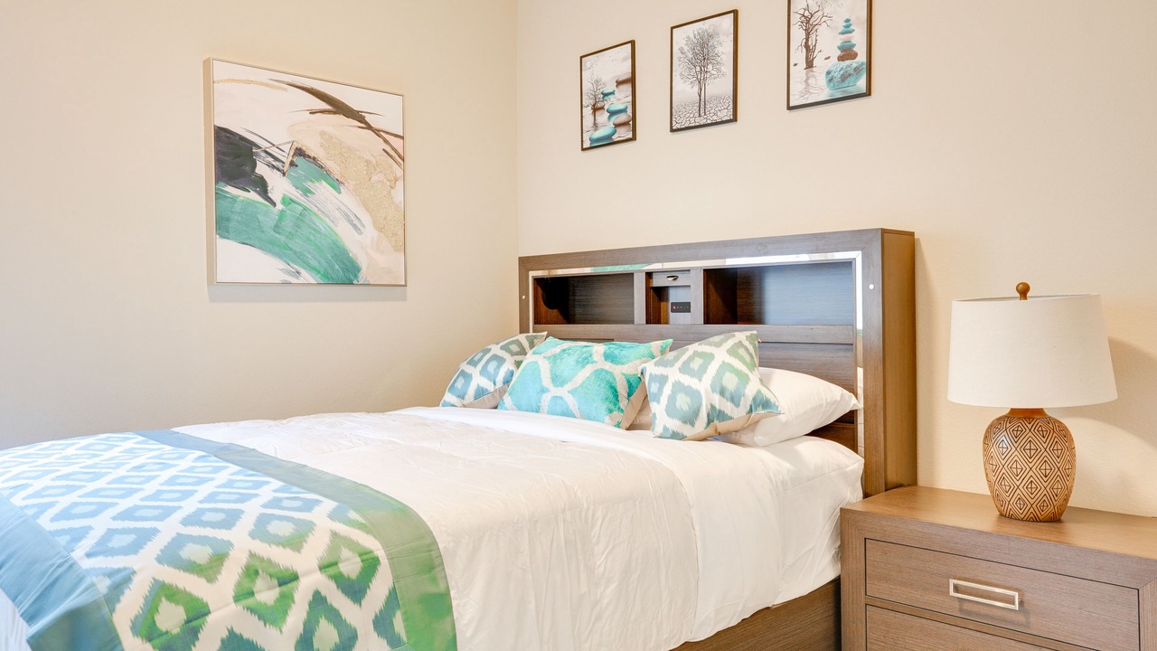 Photo of Bedroom in Legacy Town Center North