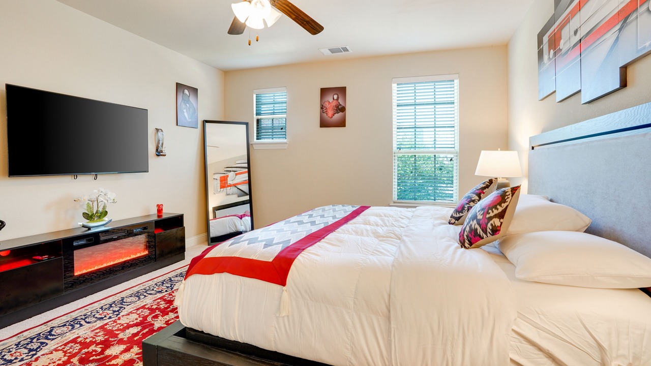 Photo of Bedroom in Legacy Town Center North