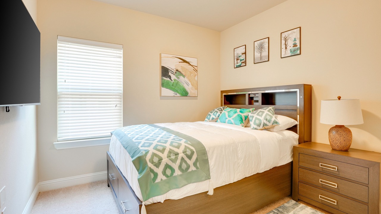 Photo of Bedroom in Legacy Town Center North