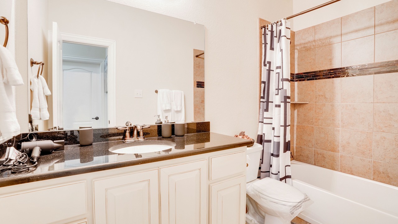 Photo of Bathroom in Legacy Town Center North