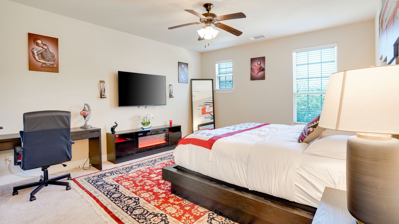 Photo of Bedroom in Legacy Town Center North